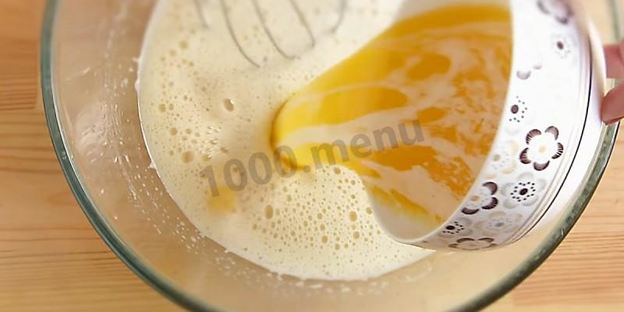 сладкие пирожки из дрожжевого теста с яблоками и тыквой