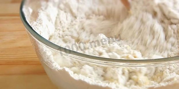 сладкие пирожки из дрожжевого теста с яблоками и тыквой