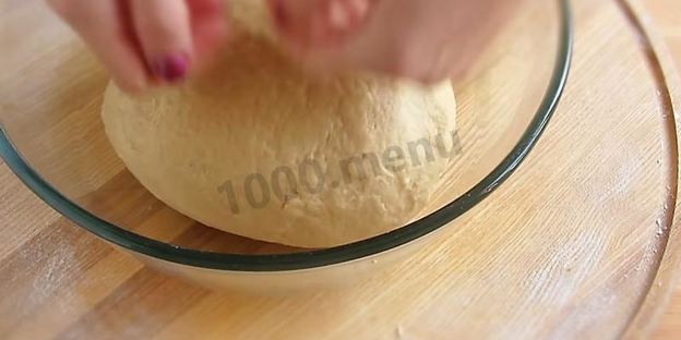 сладкие пирожки из дрожжевого теста с яблоками и тыквой