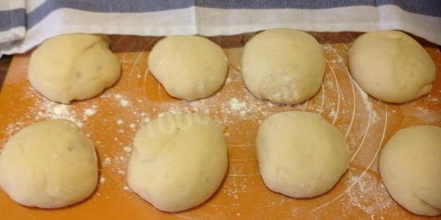 сладкие пушистые дрожжевые пирожки с начинкой из моркови