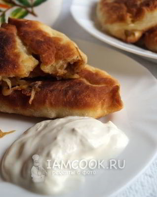 Жареные пирожки с капустой
