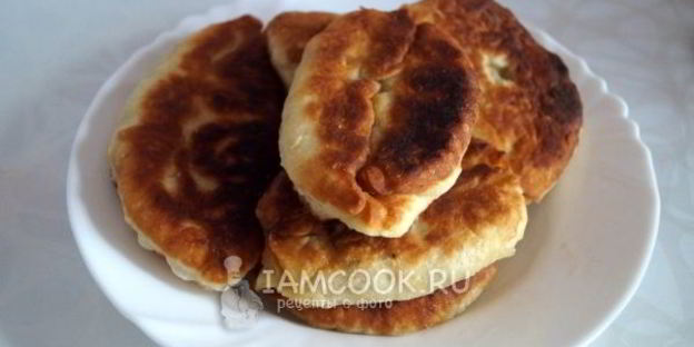 жареные пирожки с капустой