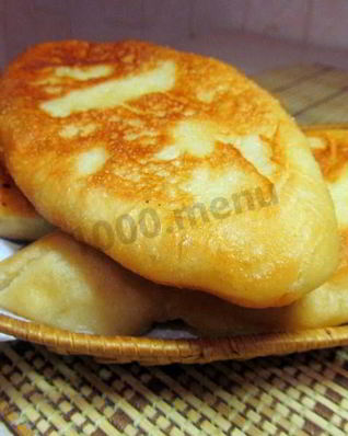 Жареные пирожки с картошкой на дрожжах