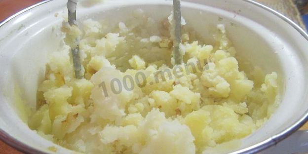 жареные пирожки с картошкой на дрожжах