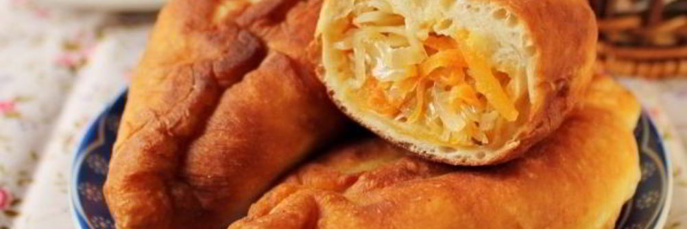 Жареные пирожки с квашеной капустой