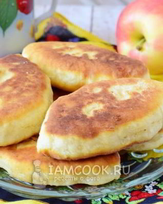 Жареные пирожки с яблоками