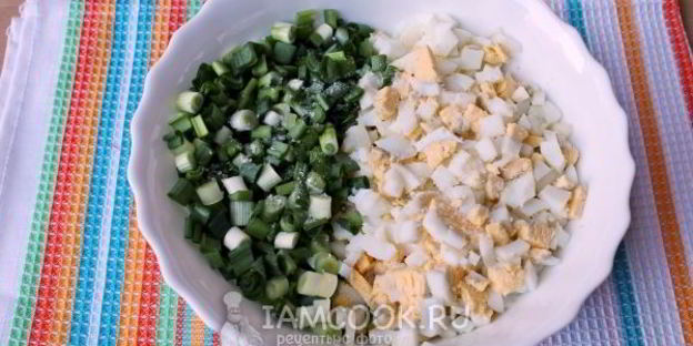 жареные пирожки с зеленым луком и яйцом