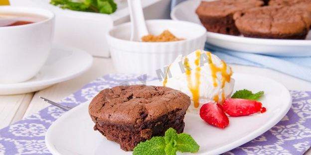 брауни с жидким шоколадом внутри