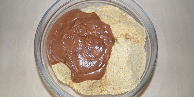 домашнее пирожное картошка из сухарей со сгущенкой