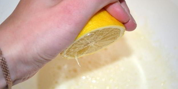 двухслойное лимонное пирожное