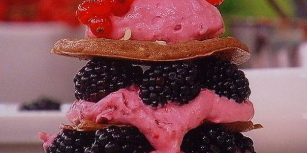 ежевичное пирожное