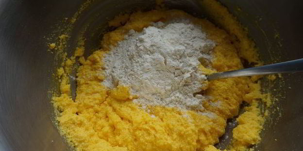 клубничное шифоновое пирожное