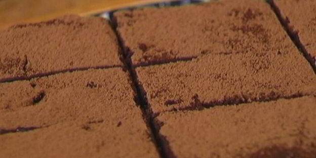 кофейный брауни с черным и белым шоколадом