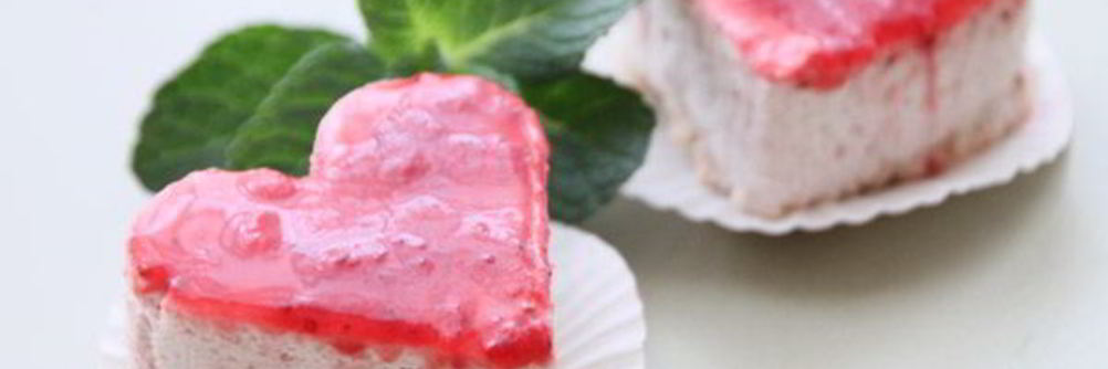 Кокосово-клубничное пирожное