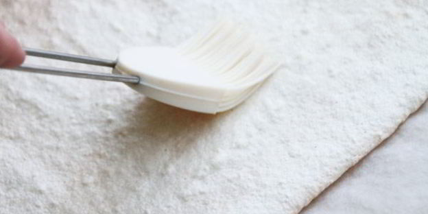 кокосово-клубничное пирожное