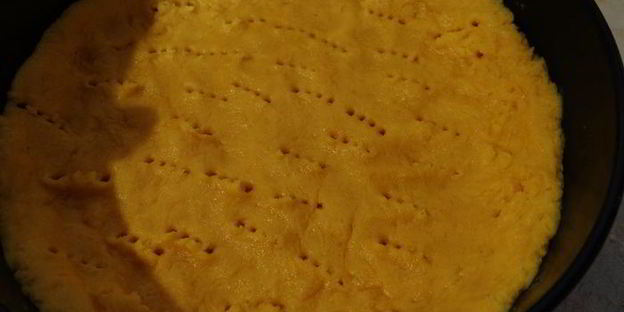 лимонное пирожное софи лорен с грецкими орехами, изюмом и безе