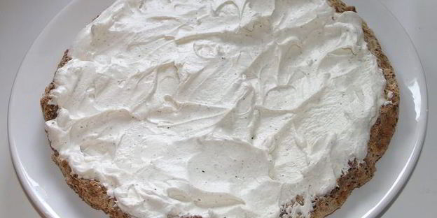 миндальное пирожное