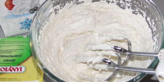 миндальное пирожное