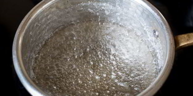 муссовое пирожное с шоколадом и маракуйей