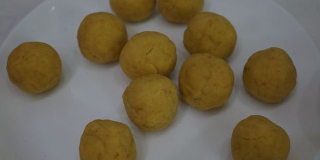 пирожные розовые кейк попсы