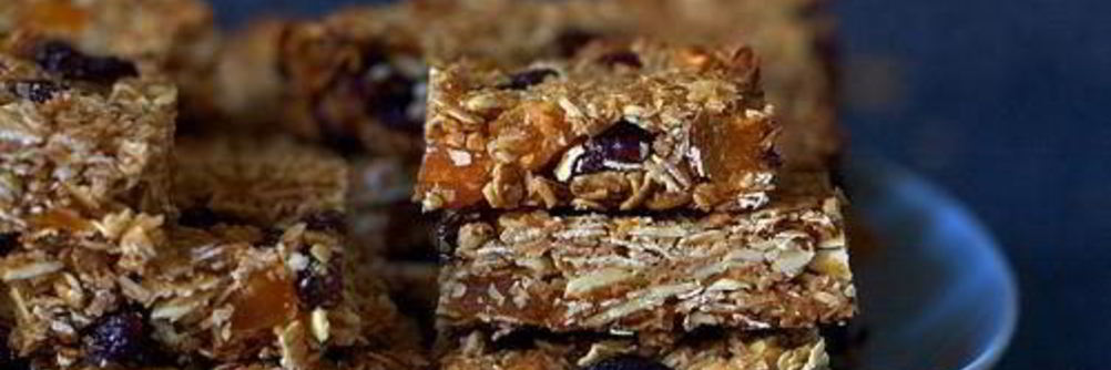 Пирожные с овсяными хлопьями и сухофруктами