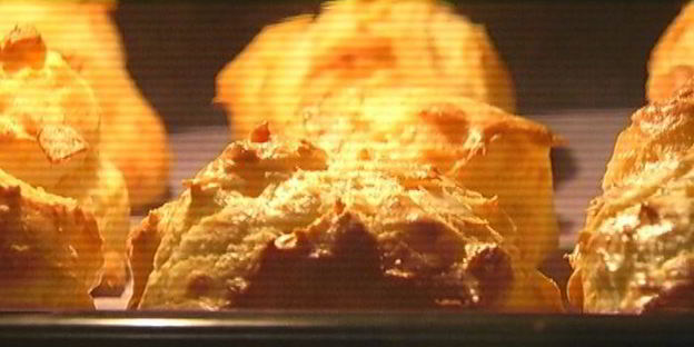 пирожные шу с миндальными хлопьями