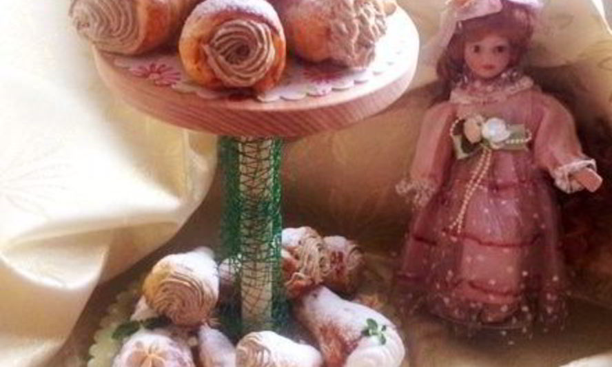 Рецепт пирожных трубочек с халвой