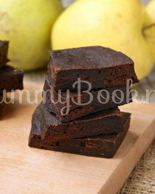 Постный яблочный брауни в микроволновке