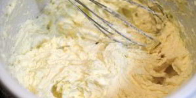 простое слоеное пирожное