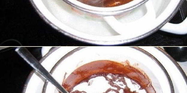 шоколадные пирожные с клубникой в желе