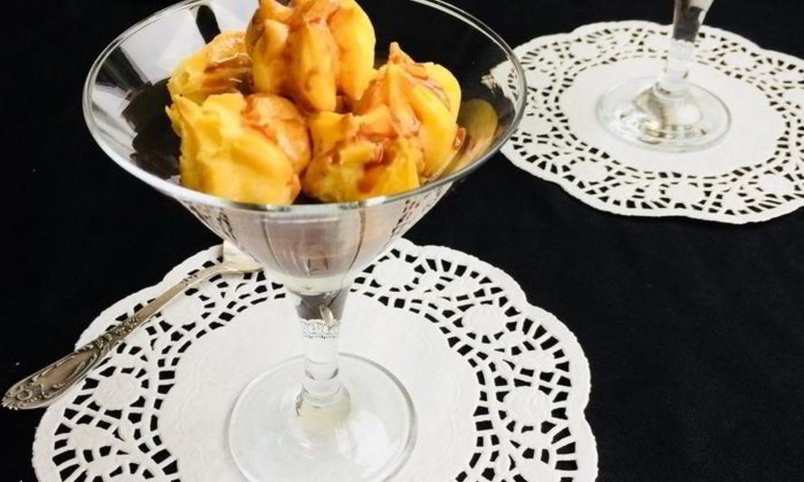 Рецепт заварных пирожных с кремом и шоколадным соусом