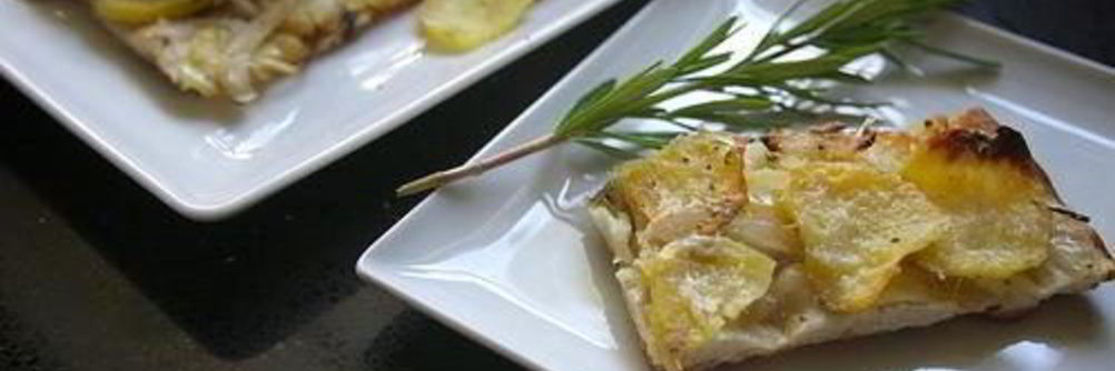 Картофельная пицца с розмарином