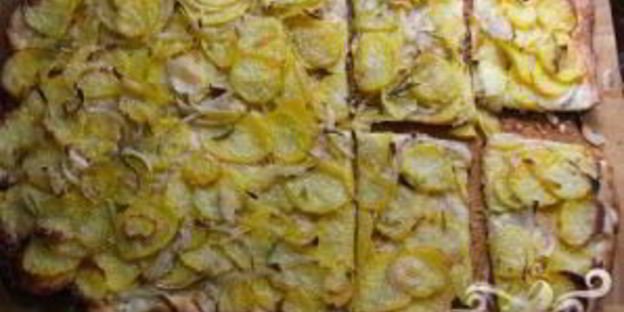 картофельная пицца с розмарином