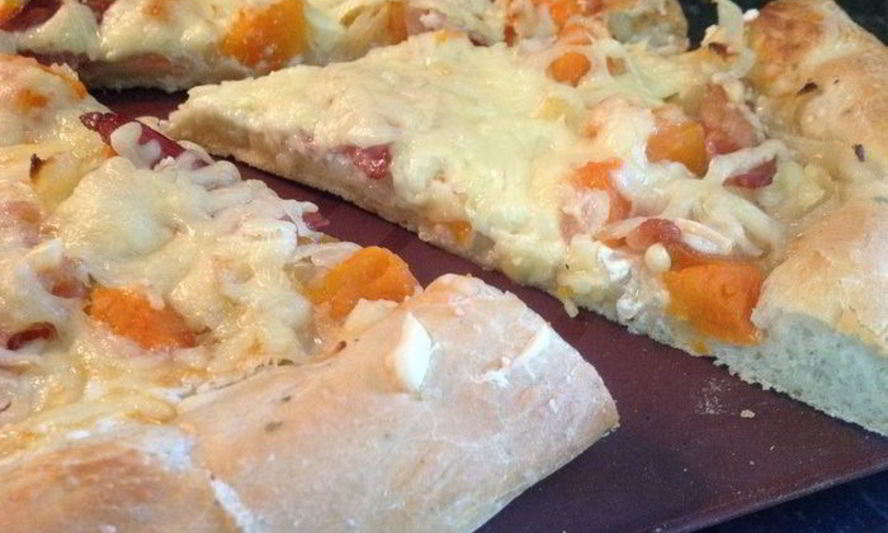 Рецепт осенней пиццы с тыквой и беконом