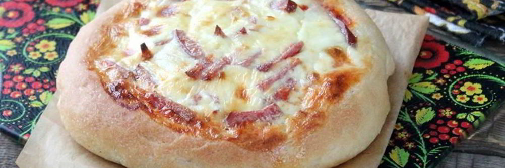 Пицца из хлебного теста