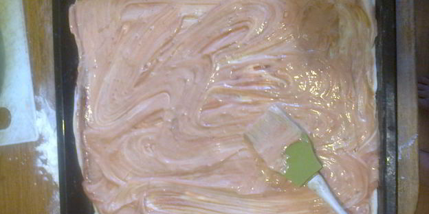 пицца из слоеного теста с лечо