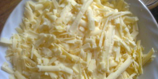 пицца из слоеного теста с лечо