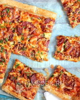 Пицца из слоеного теста
