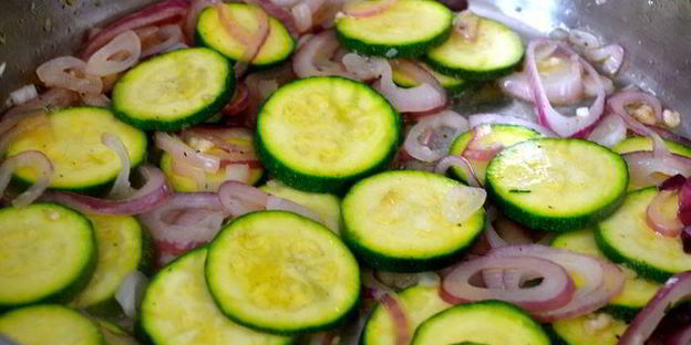 пицца летняя с цукини и кукурузой