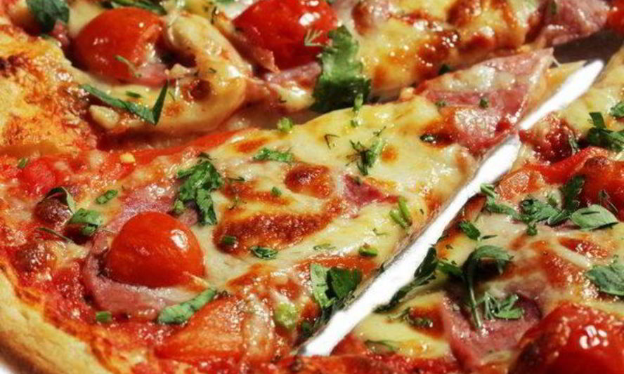 Рецепт пиццы на тонком тесте с овощным соусом