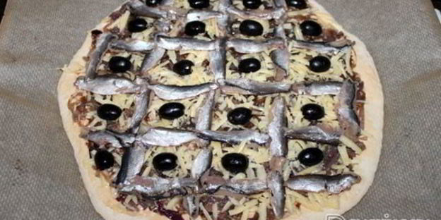 пицца с анчоусами