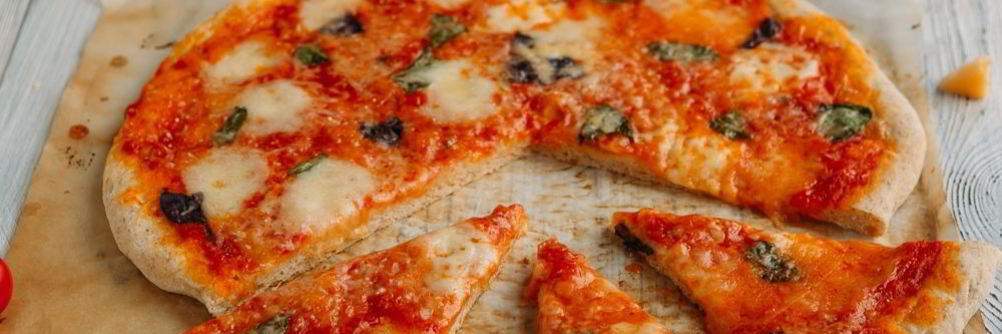 Пицца с бозиликом