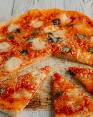 Пицца с бозиликом