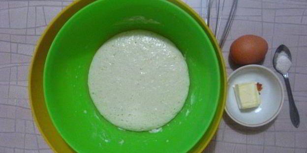 пицца с грудинкой и чесноком