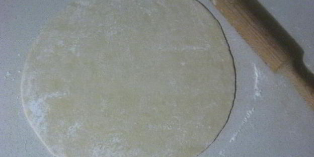 пицца с грудинкой и чесноком