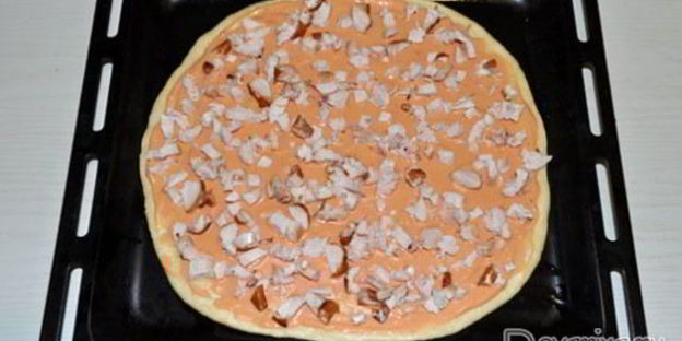 пицца с копченой курицей