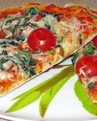 Пицца с красной рыбой