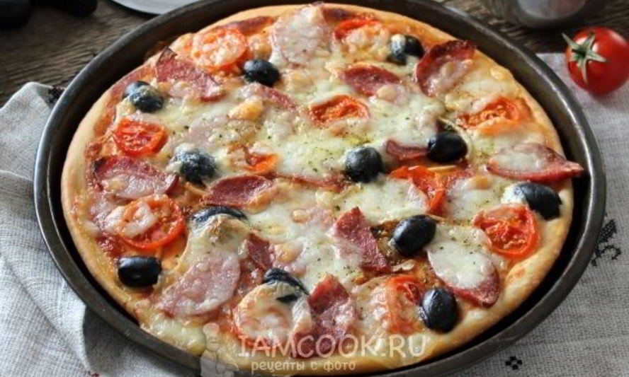 Рецепт пиццы с моцареллой и колбасой