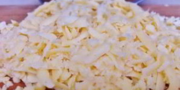 закусочная пицца на слоеном тесте