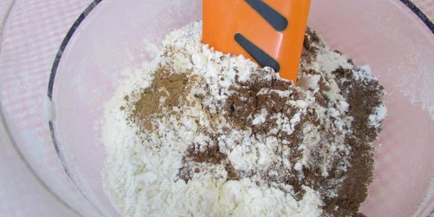 черемуховая шарлотка